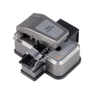 Serat optik cleaver